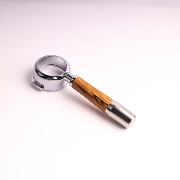 ECM style handle with bottomless portafilter